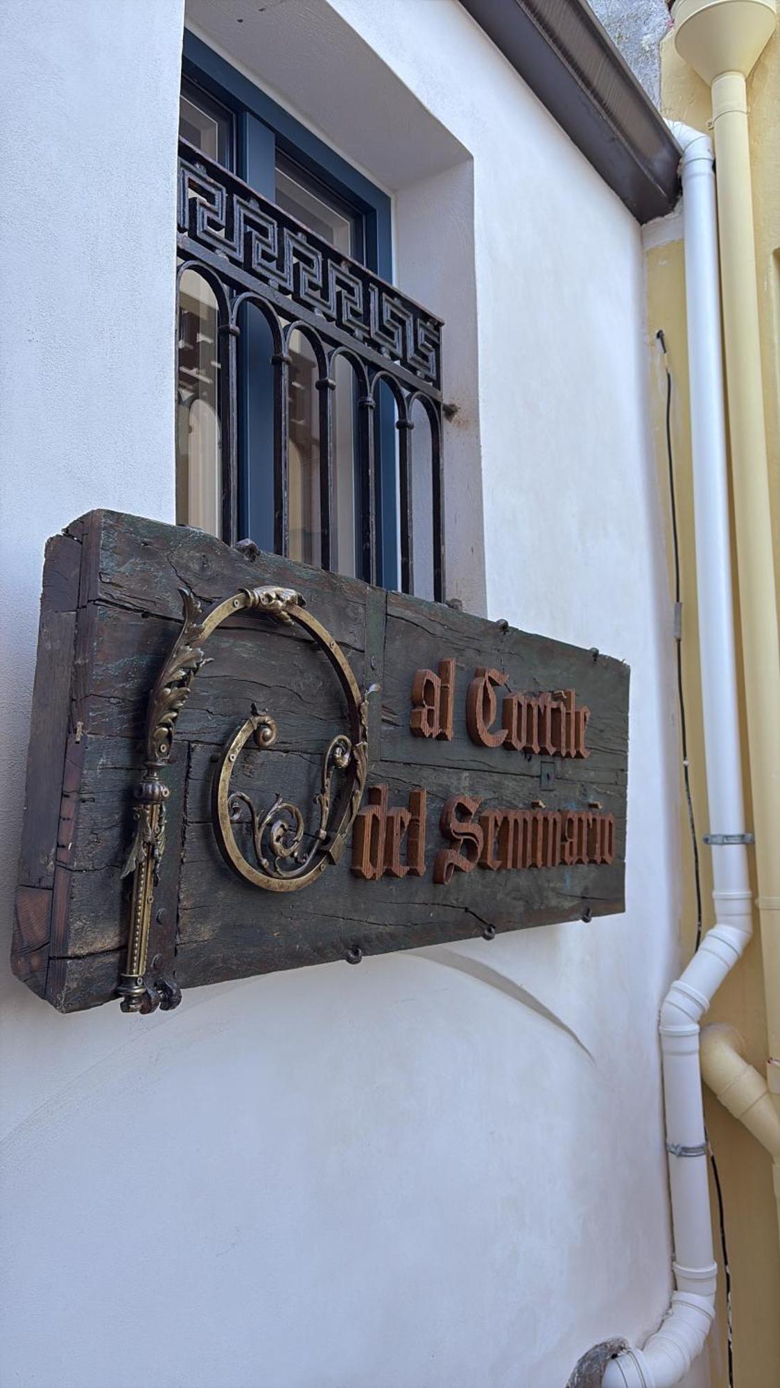 Апартаменты Al Cortile Del Seminario Чефалу Экстерьер фото